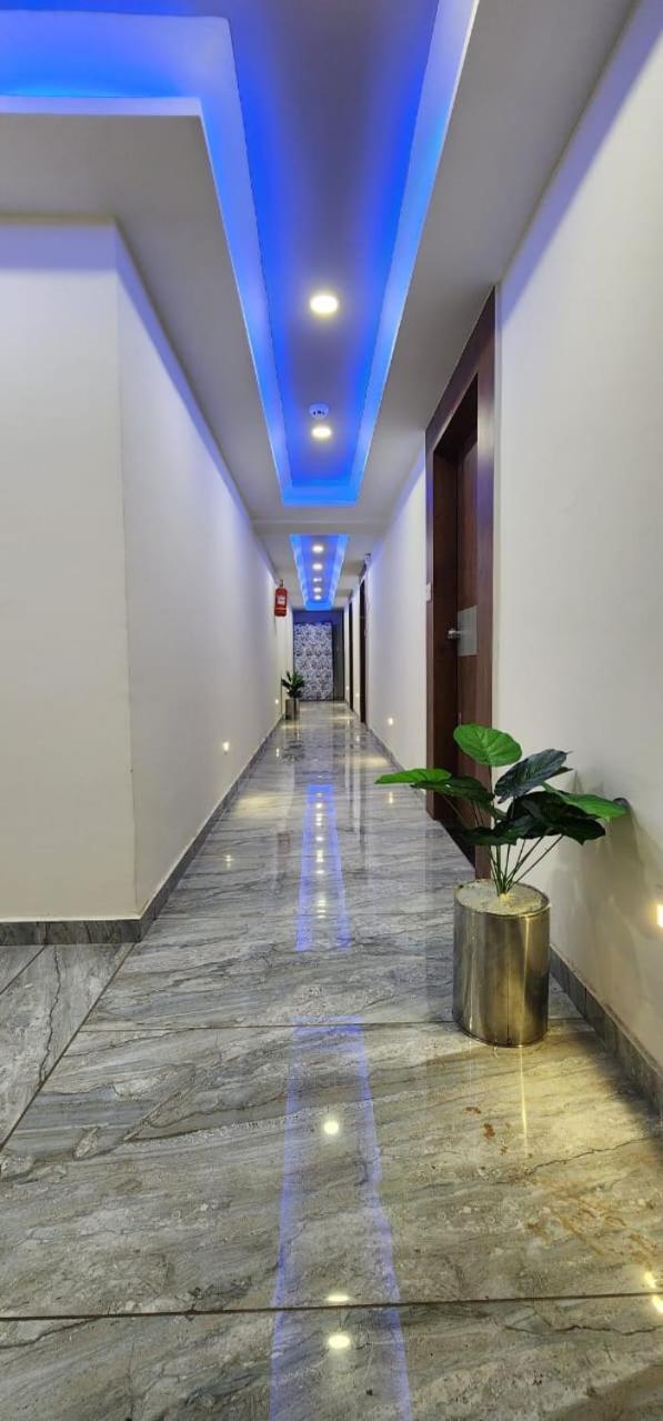 Hotel Sun Shine Ahmedabad Exteriör bild